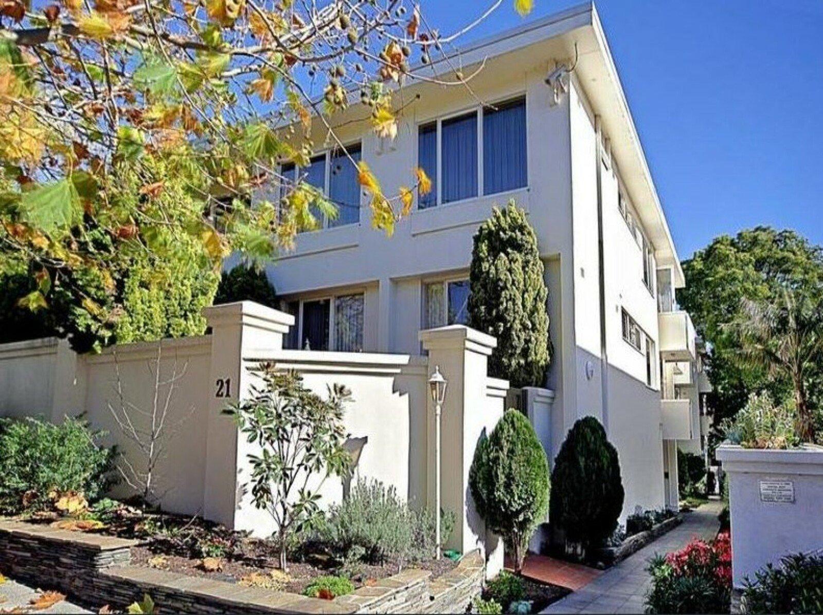 2/21 Grange Road, Toorak, 3142
