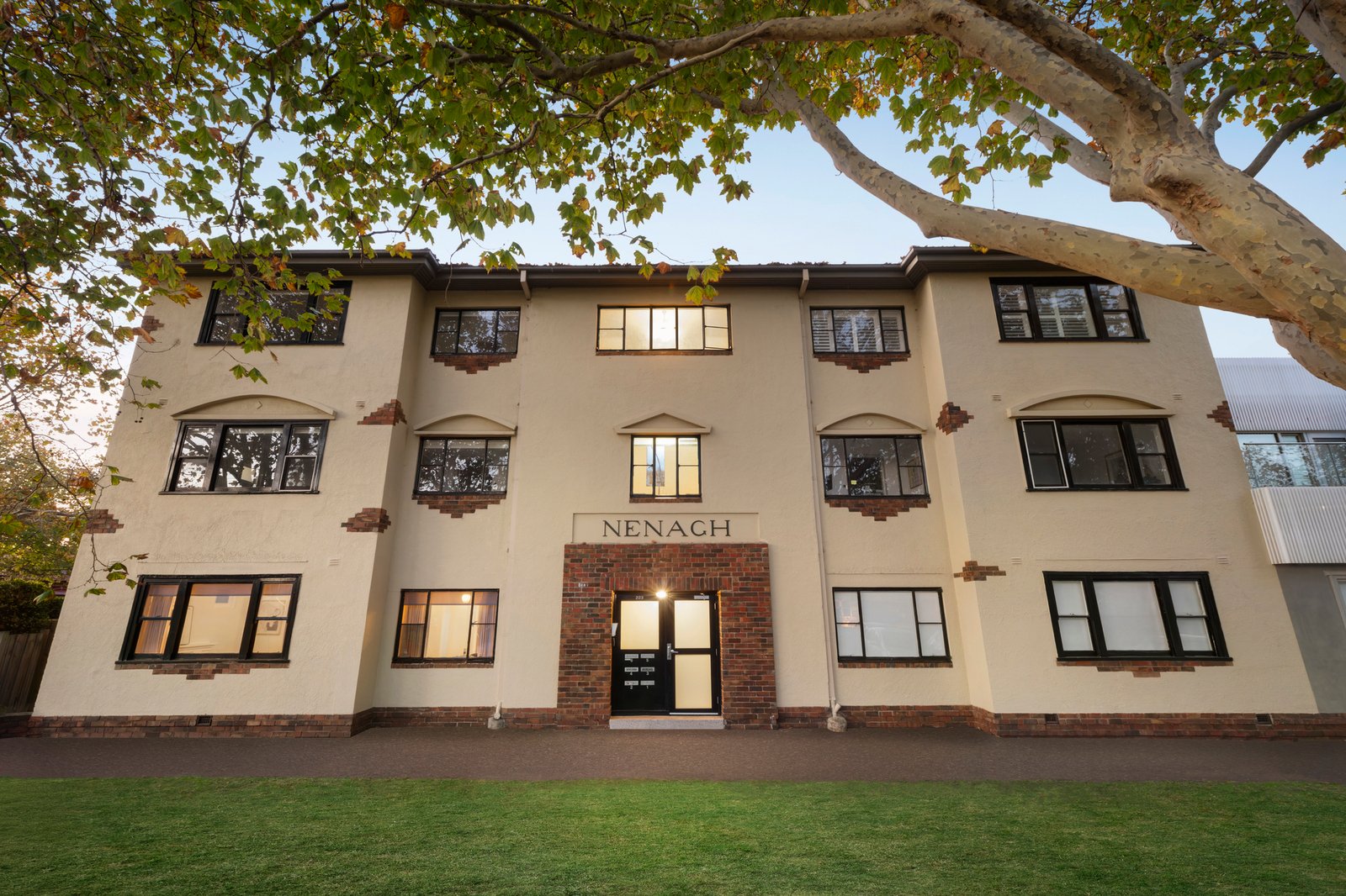 2/223 Page Street, Middle Park, 3206