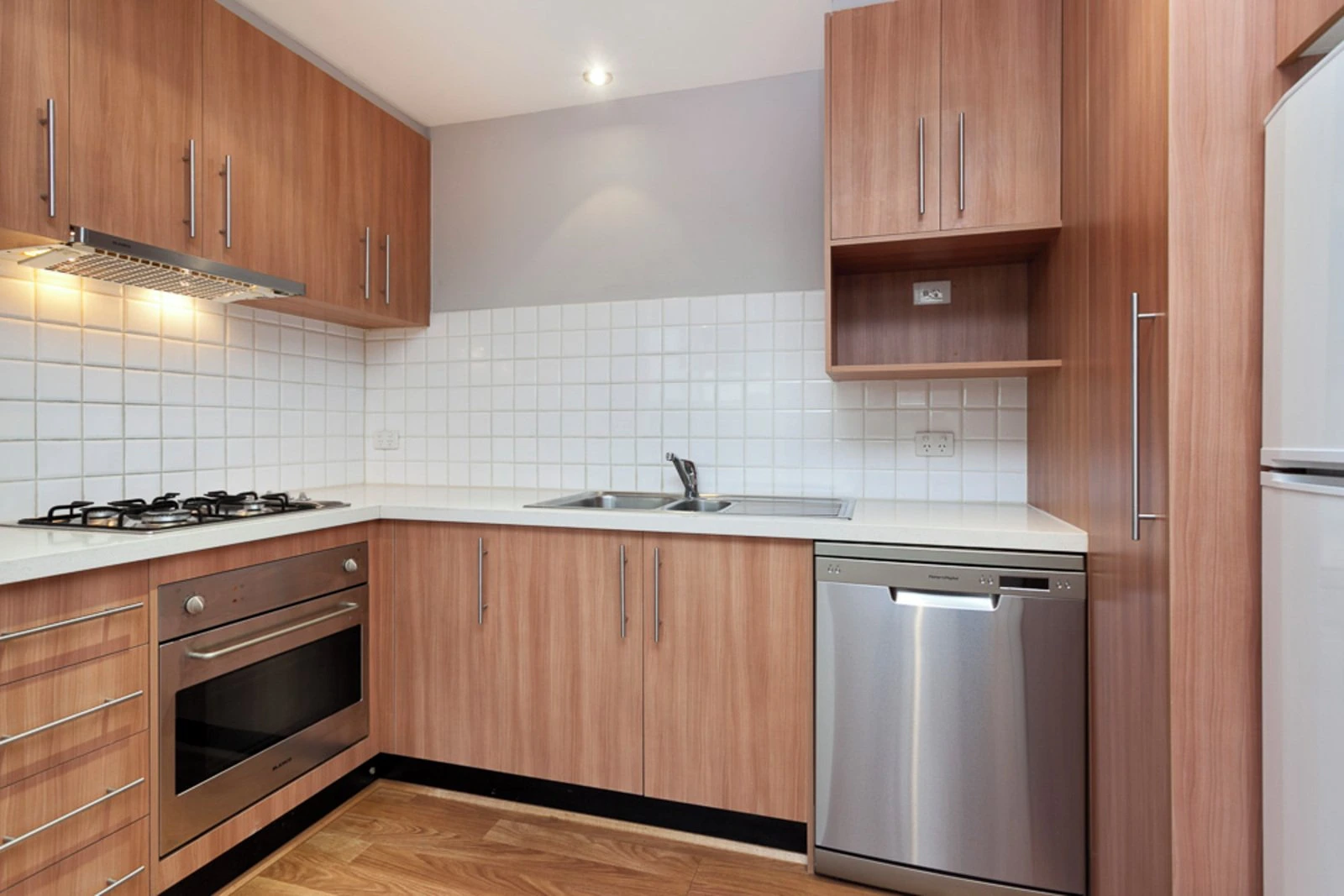 2/233 Cotham Road, Kew, 3101