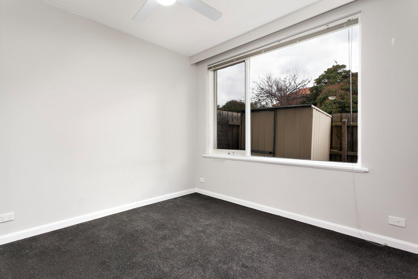 2/233 Cotham Road, Kew, 3101