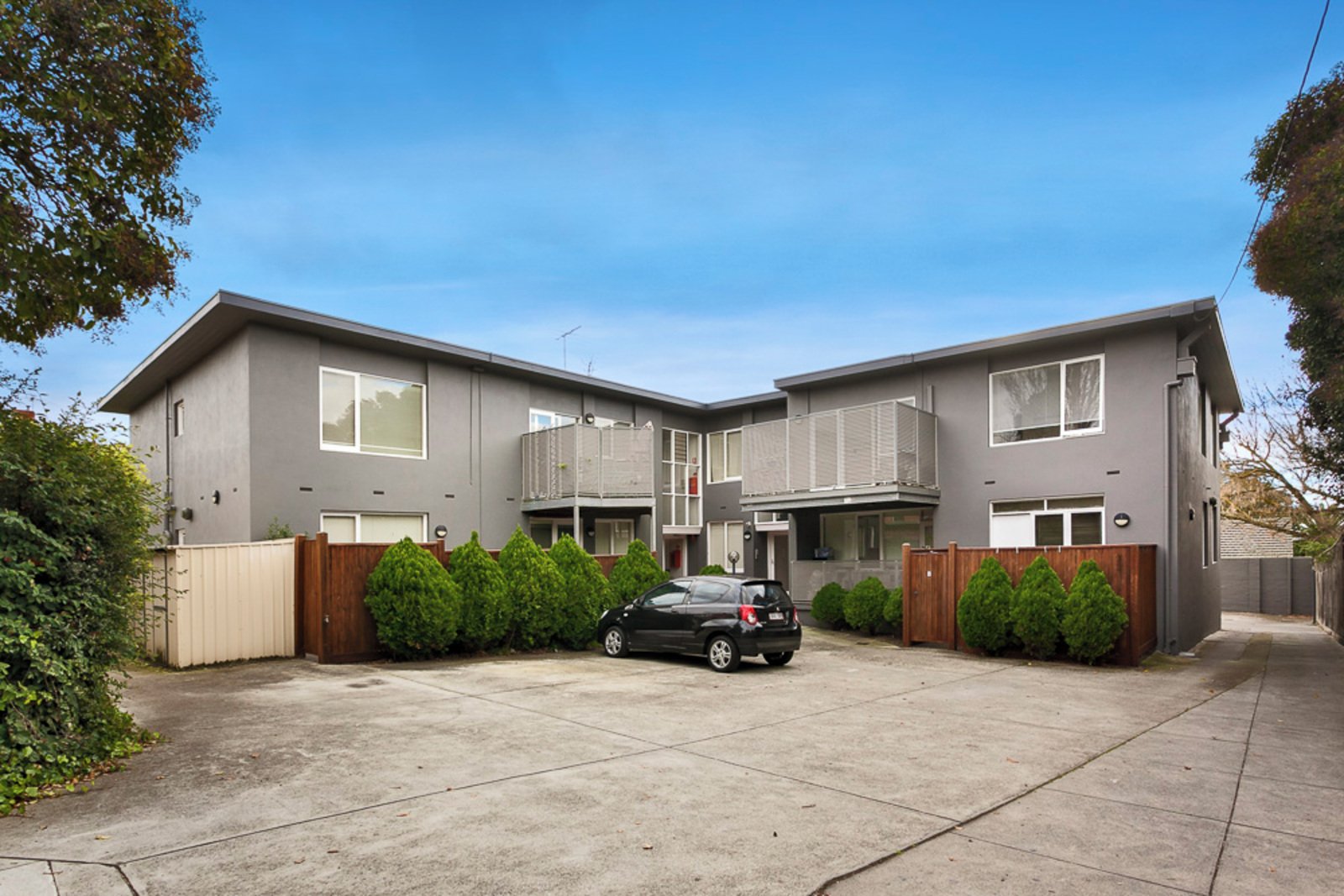 2/233 Cotham Road, Kew, 3101