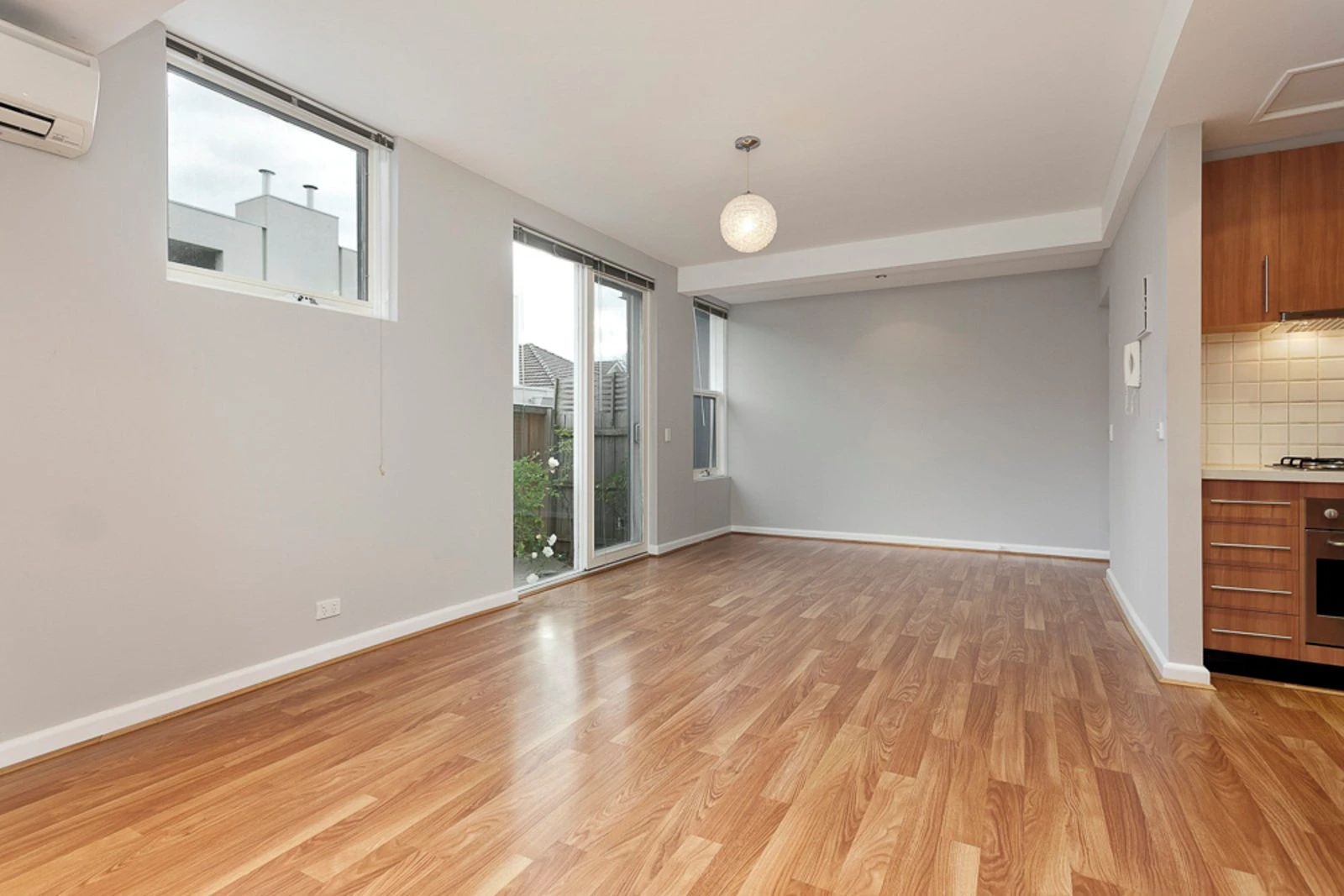2/233 Cotham Road, Kew, 3101