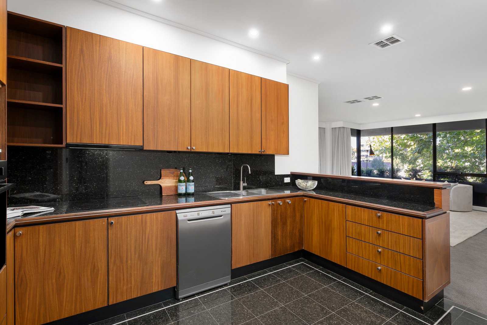 2/286 Toorak Road, South Yarra, 3141