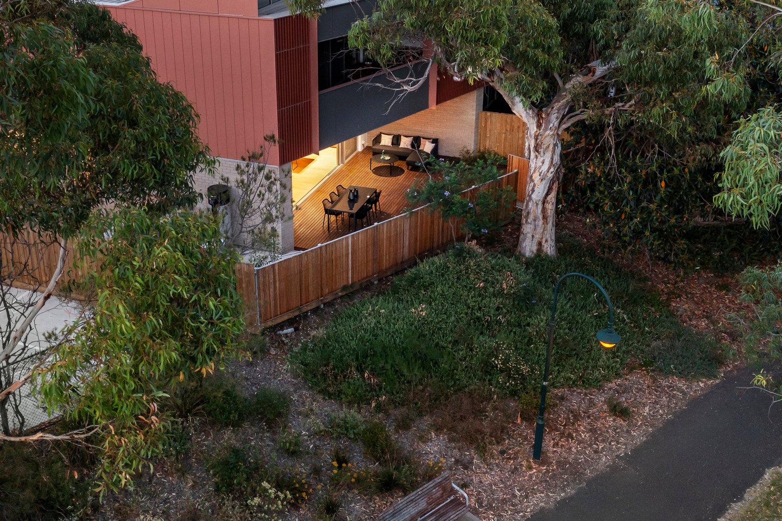 2/2A Spray Street, Elwood, 3184