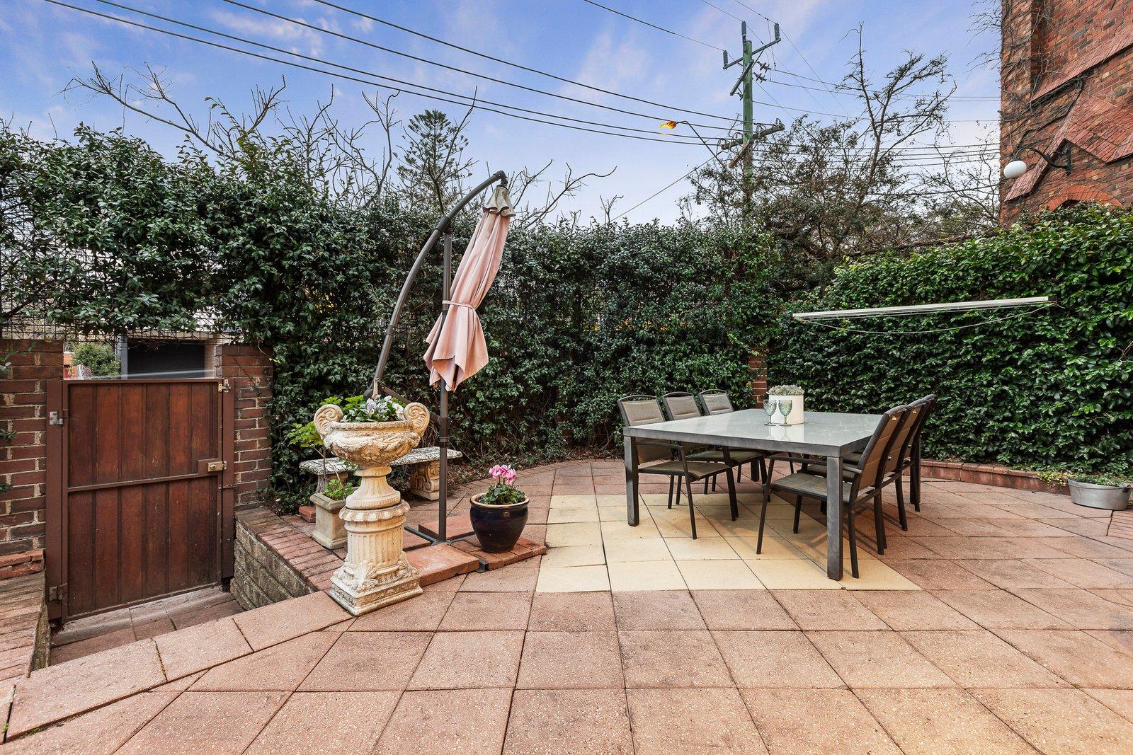 2/312 Barkers Road, Hawthorn, 3122
