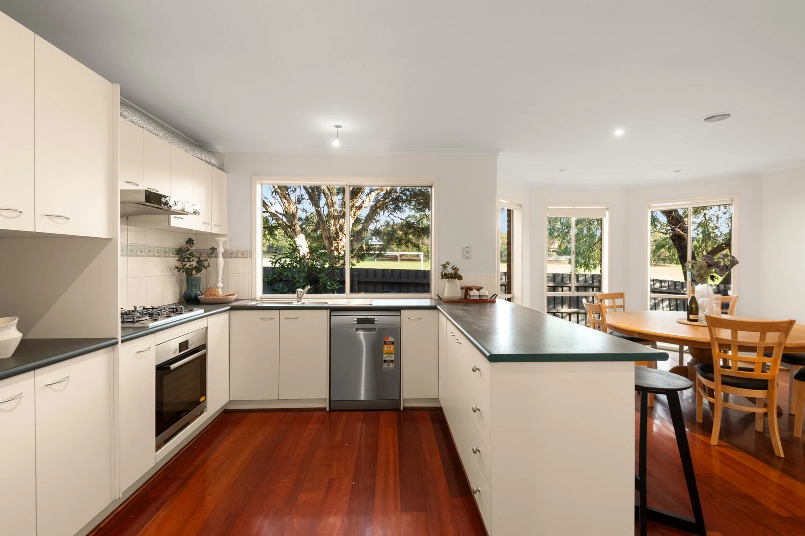 2/32 Albury Road, Balwyn North, 3104