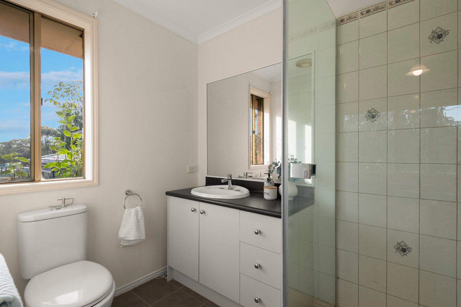 2/32 Albury Road, Balwyn North, 3104