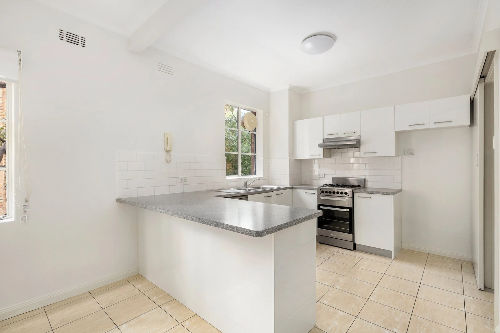 23/58 Queens Road, Melbourne, 3004