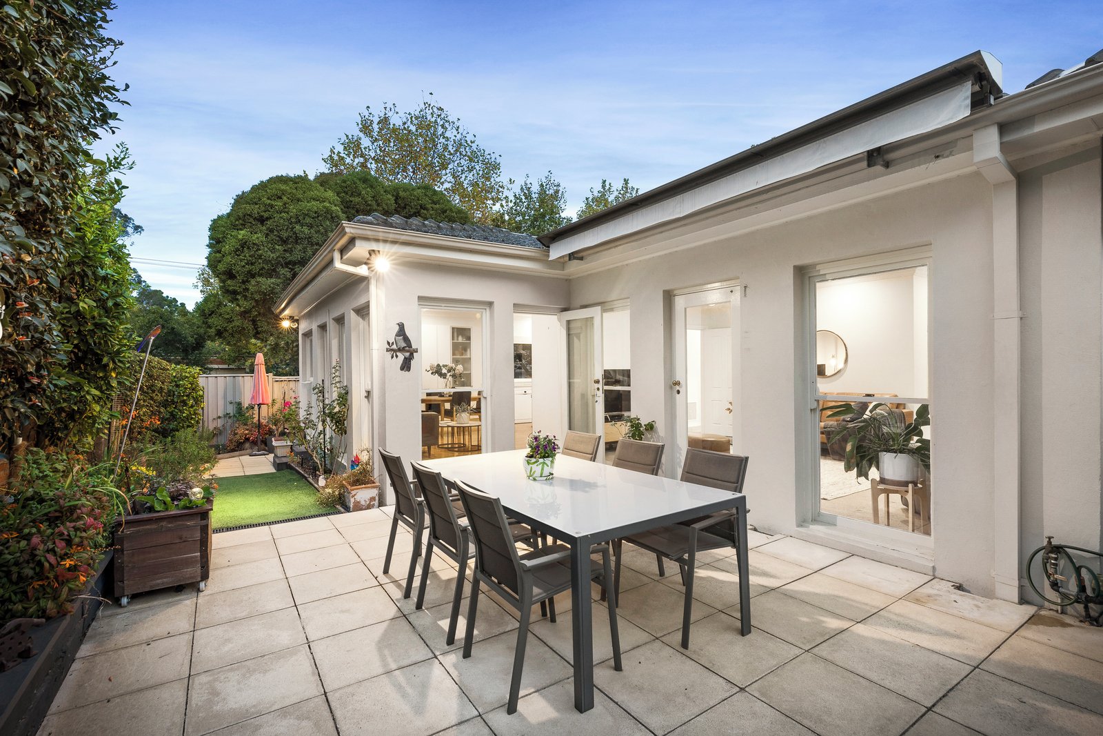 2/4 Hopetoun Avenue, Canterbury, 3126