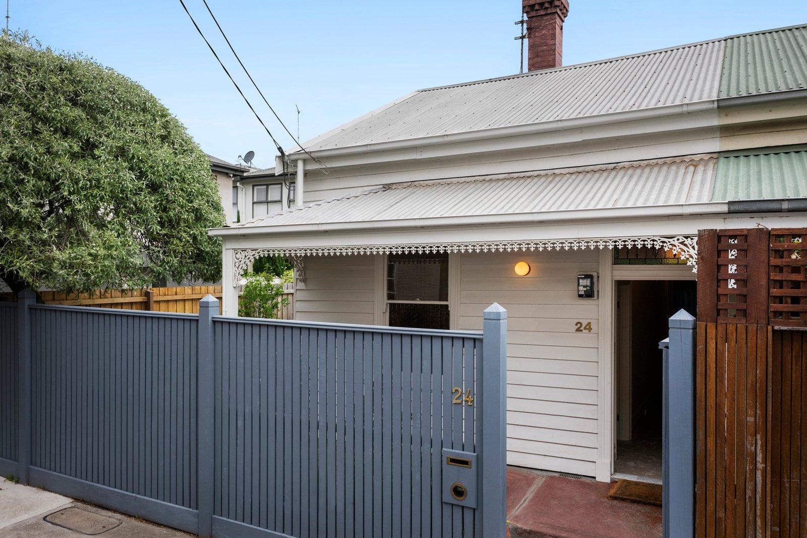 24 Normanby Place, Windsor, 3181