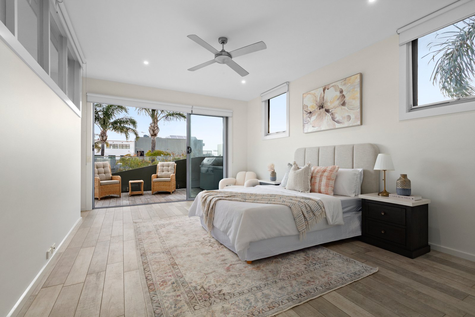 24/15 Beach Street, Port Melbourne, 3207
