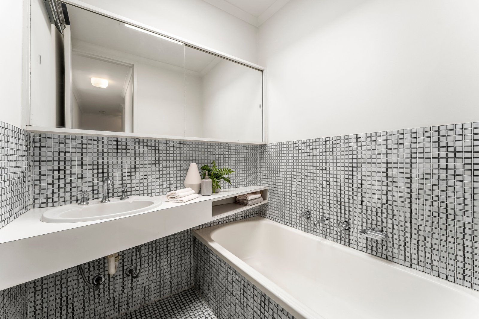 2/41 Aintree Road, Glen Iris, 3146