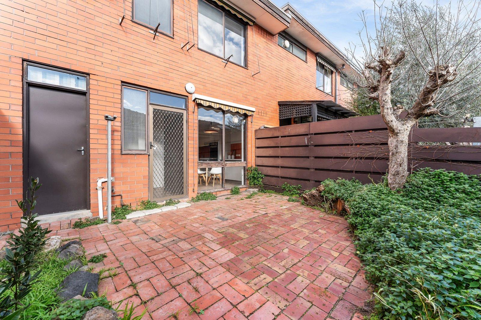 2/41 Aintree Road, Glen Iris, 3146