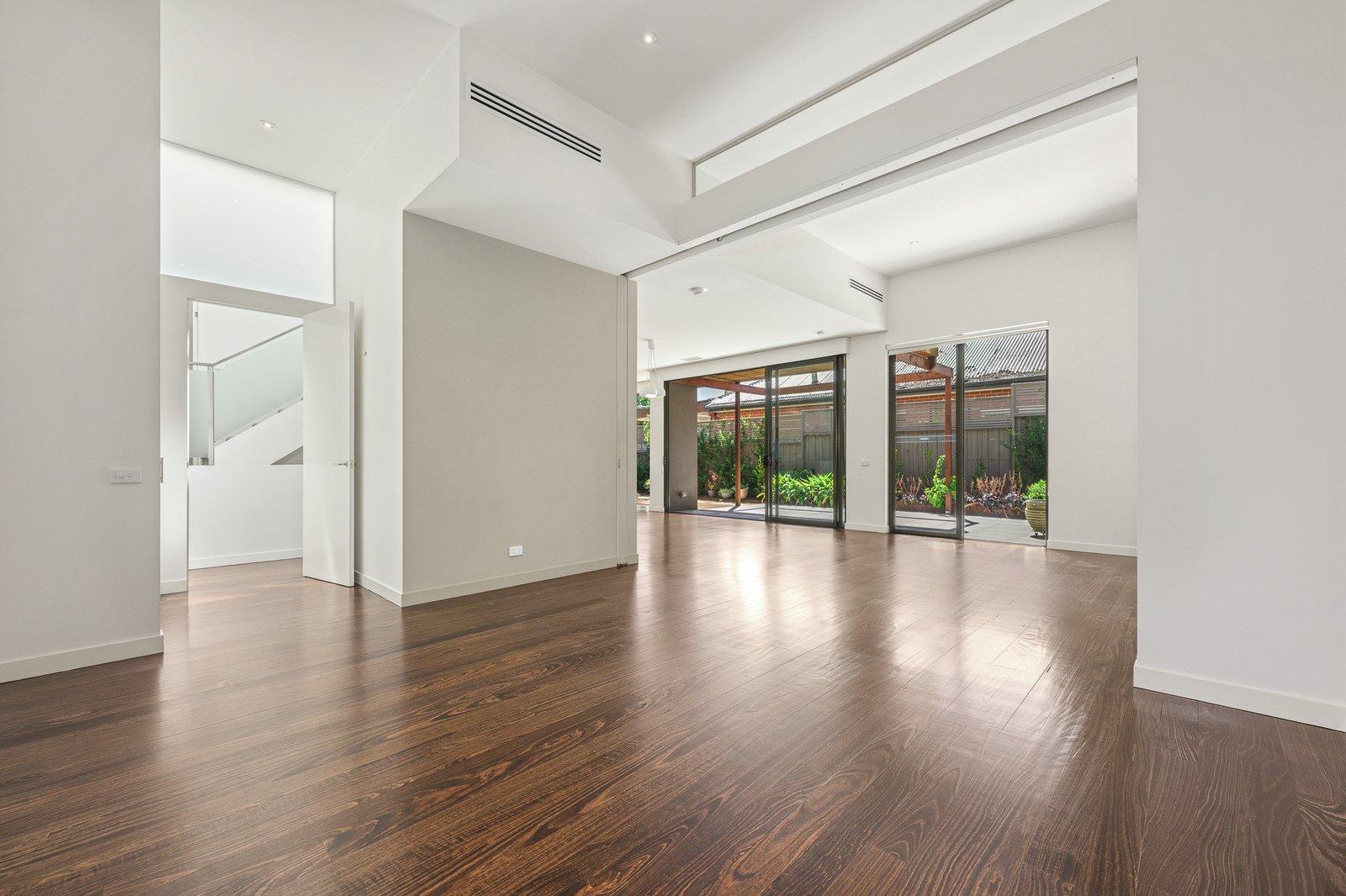 2/43 Faversham Road, Canterbury, 3126