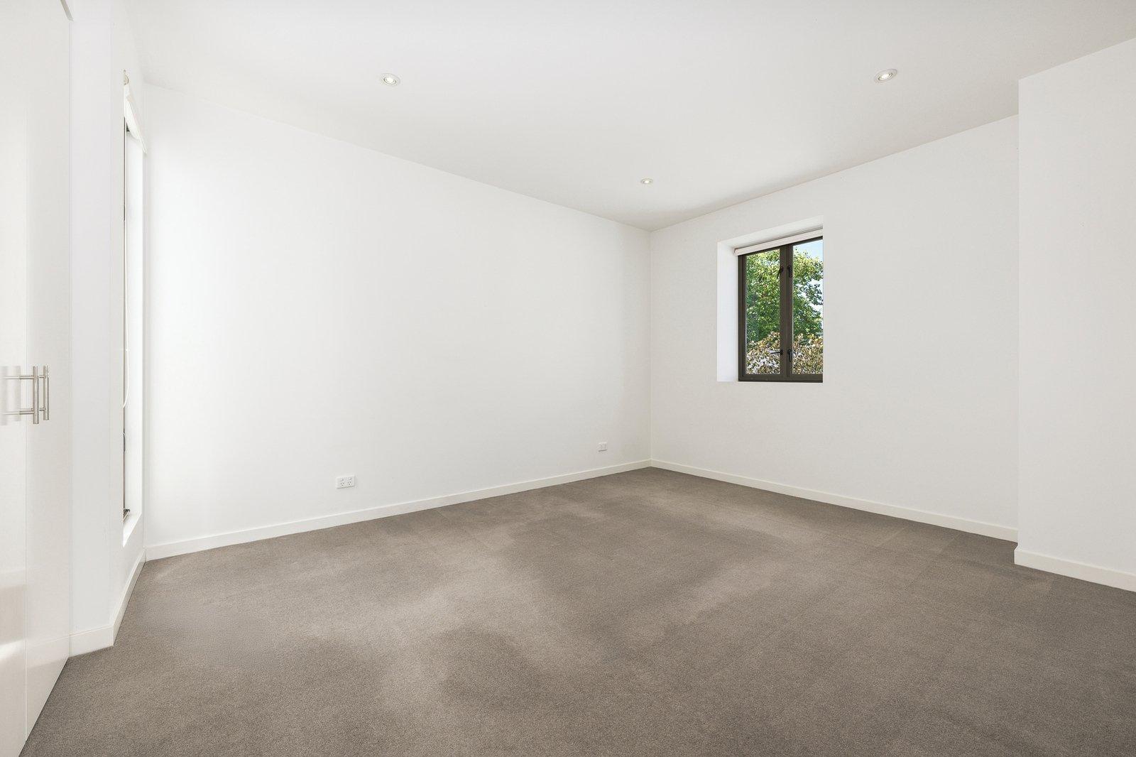 2/43 Faversham Road, Canterbury, 3126