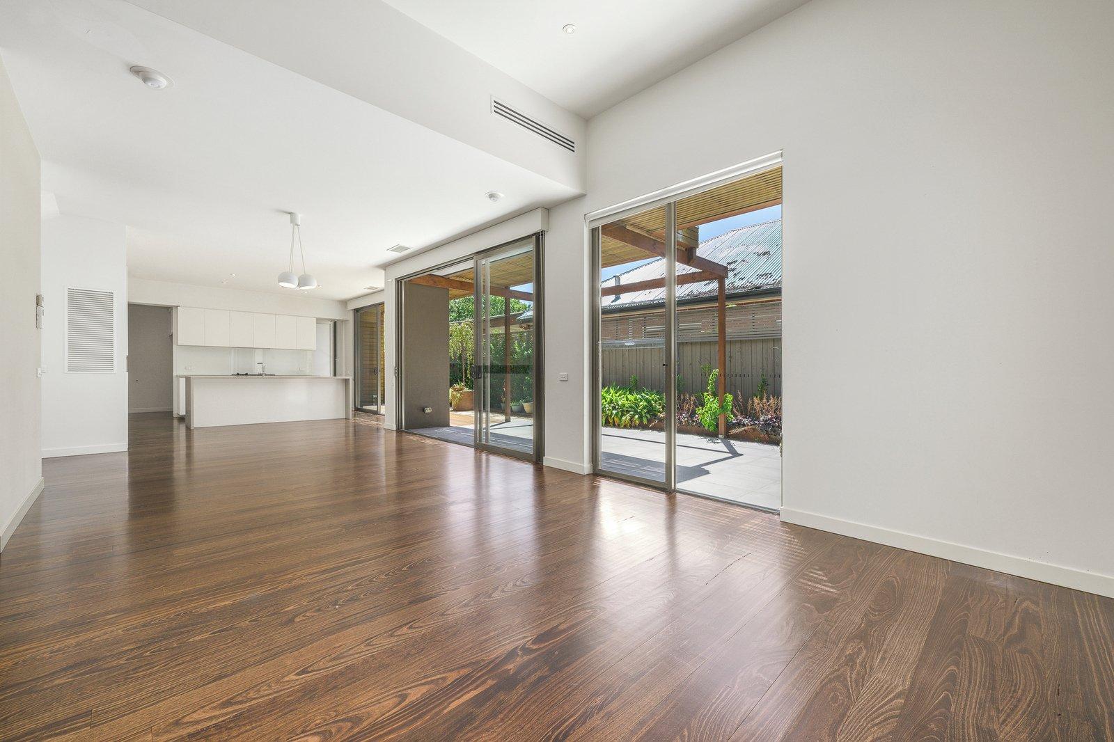 2/43 Faversham Road, Canterbury, 3126