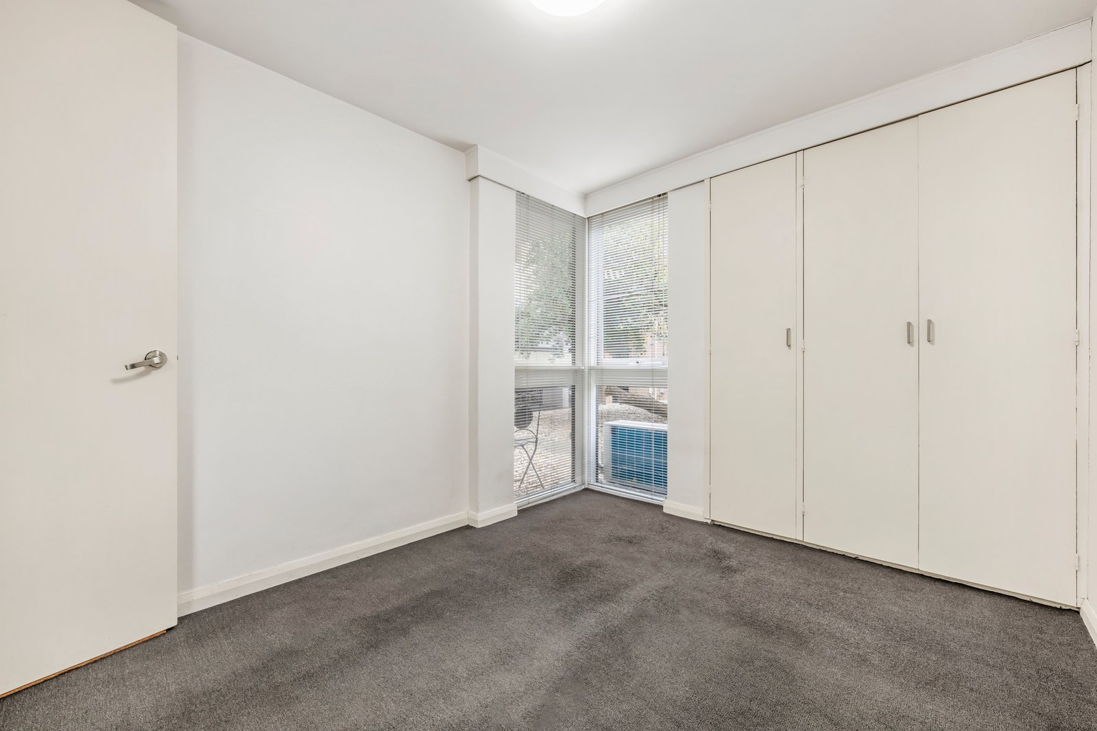 2/43 Park Street, St Kilda West, 3182