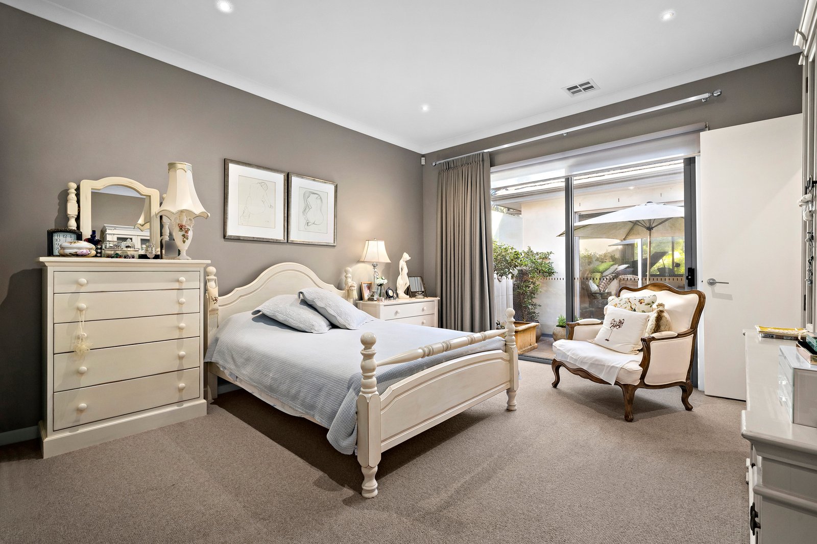 2/44 Warburton Road, Canterbury, 3126