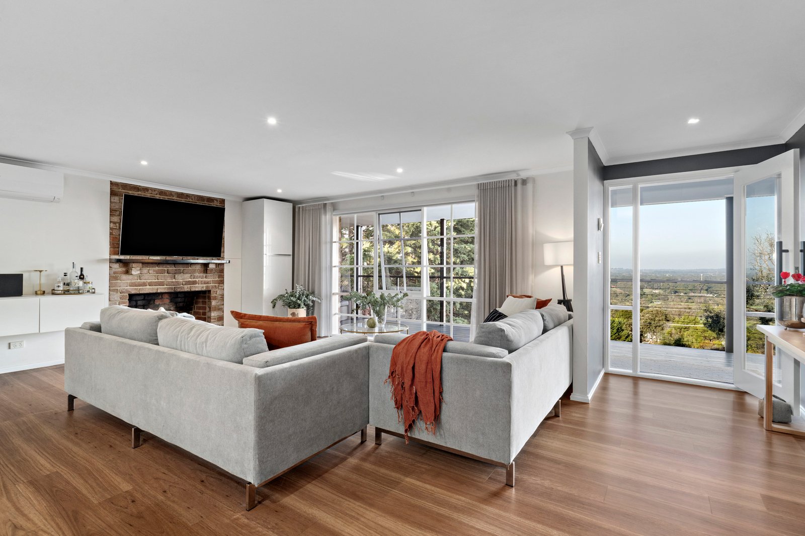 25-27 Eumeralla Grove, Mount Eliza, 3930