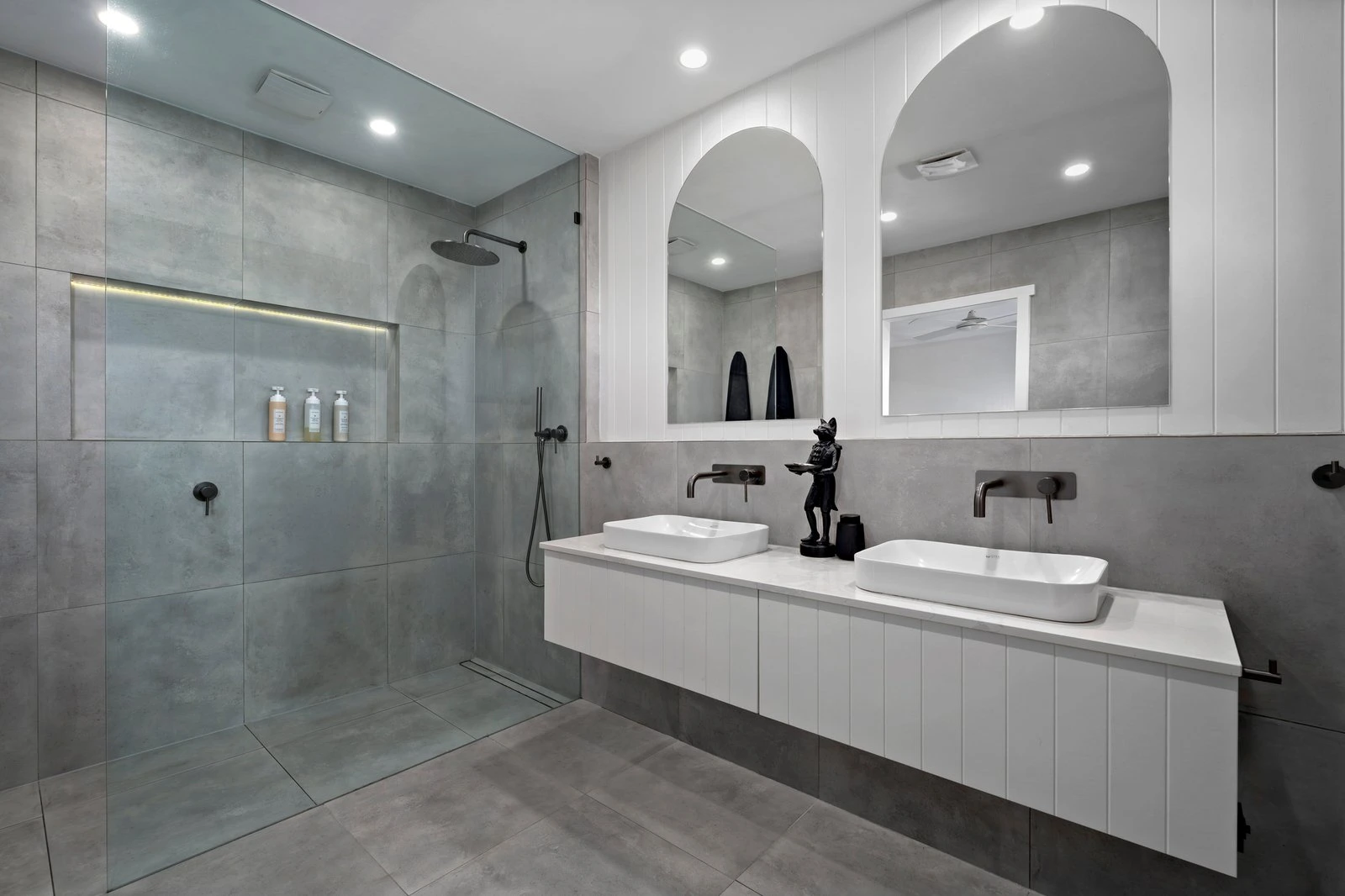 25-27 Eumeralla Grove, Mount Eliza, 3930