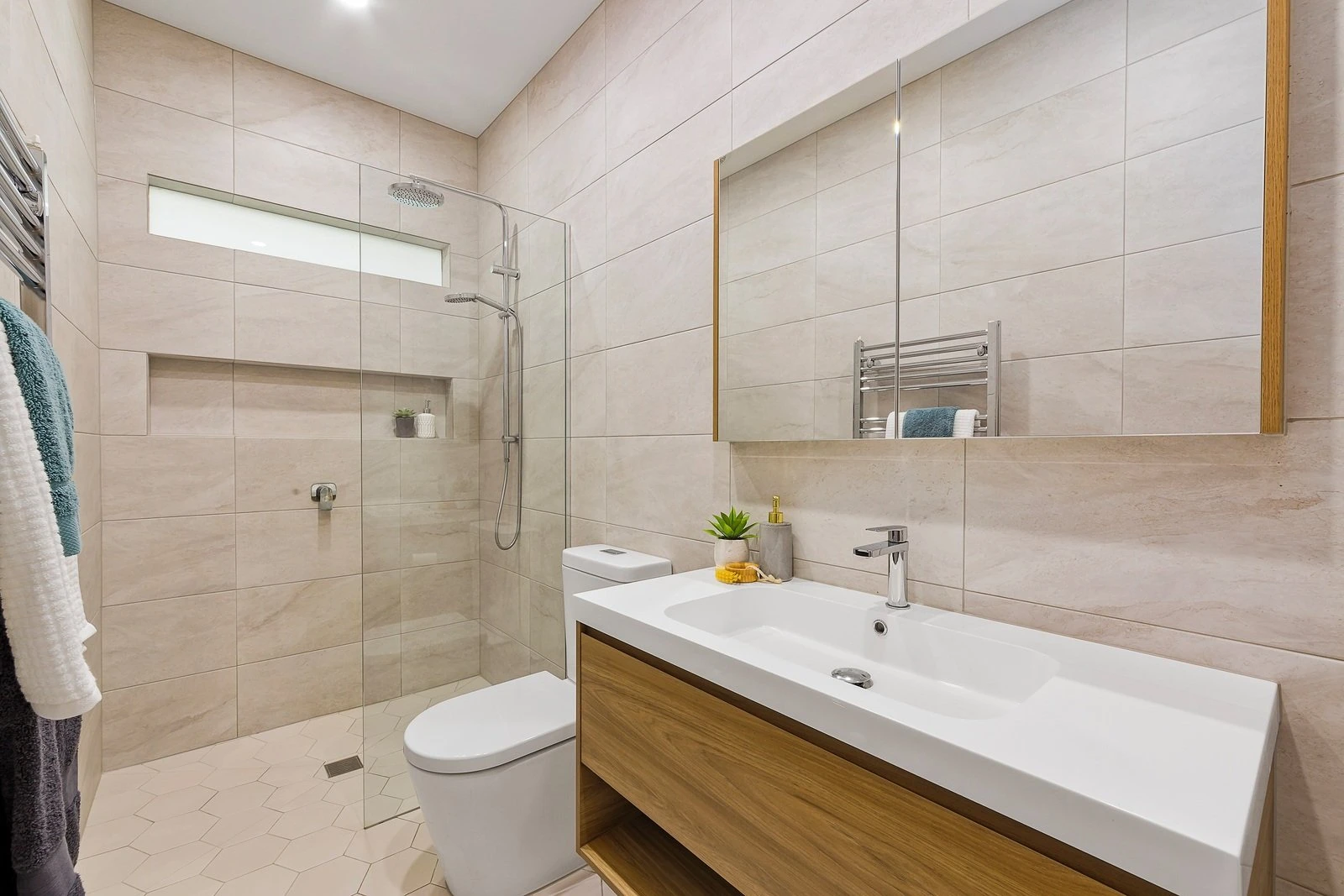 25 Downshire Road, Elsternwick, 3185