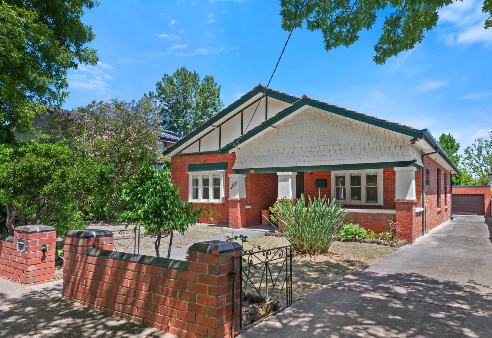 25 Ellis Road, Glen Iris, 3146
