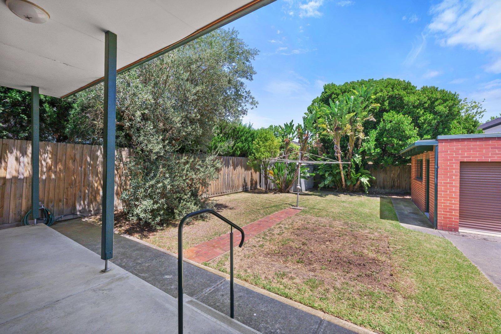 25 Ellis Road, Glen Iris, 3146