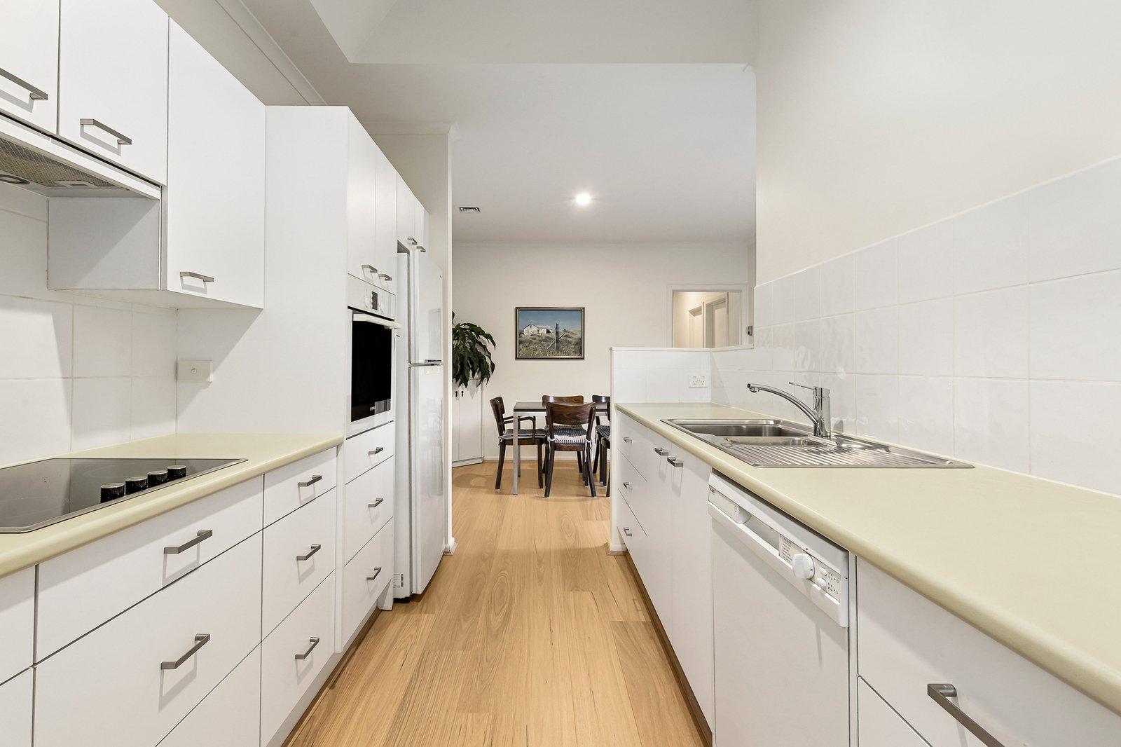 2/5 Leeds Street, Canterbury, 3126