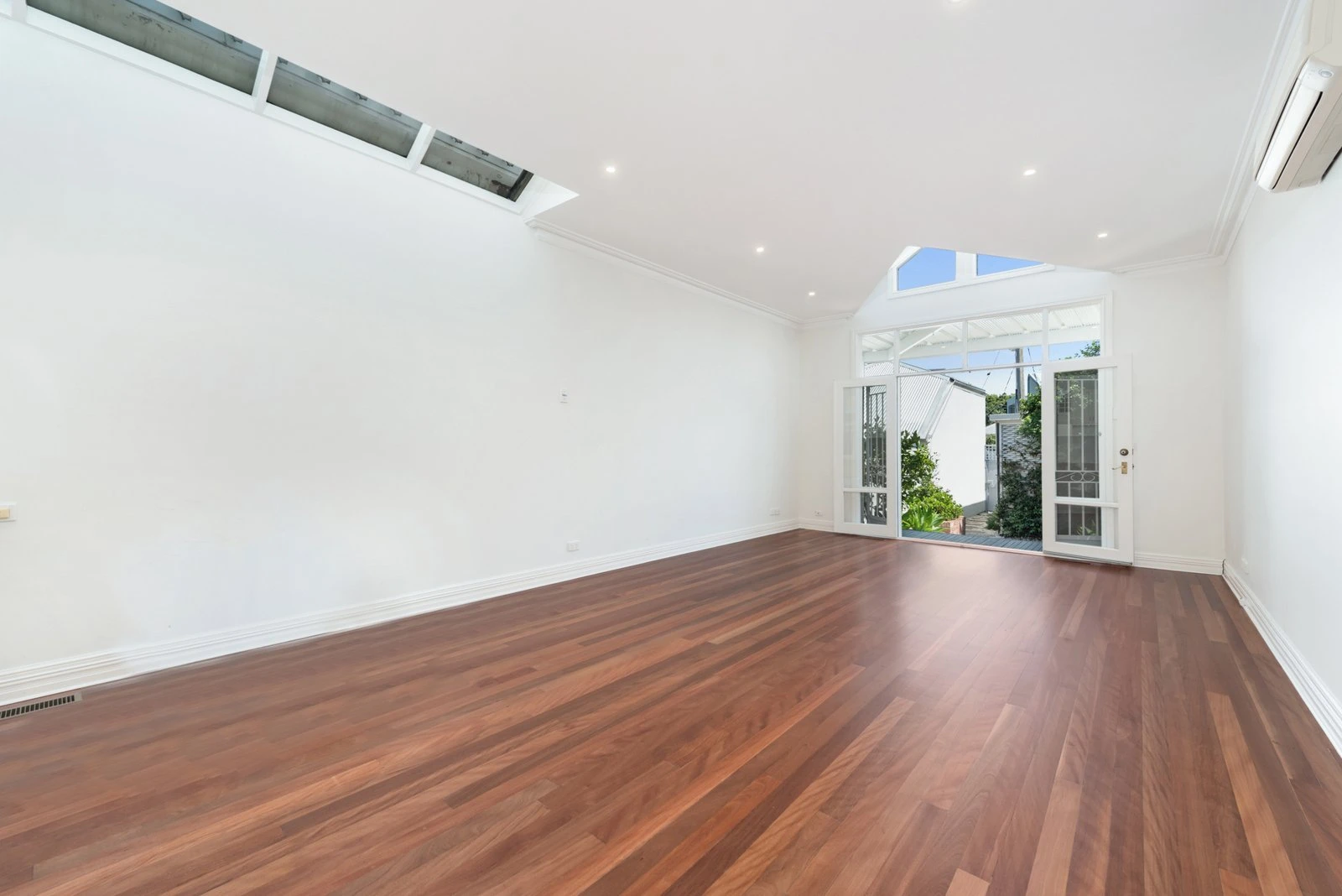 251 Esplanade East, Port Melbourne, 3207