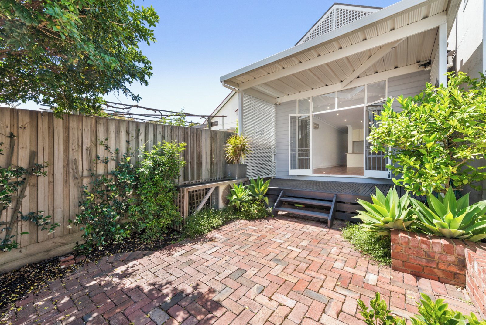 251 Esplanade East, Port Melbourne, 3207