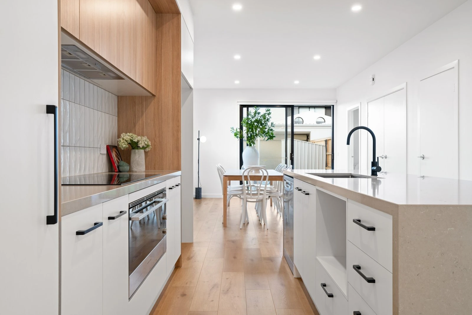256-260 Station Street, Edithvale, 3196