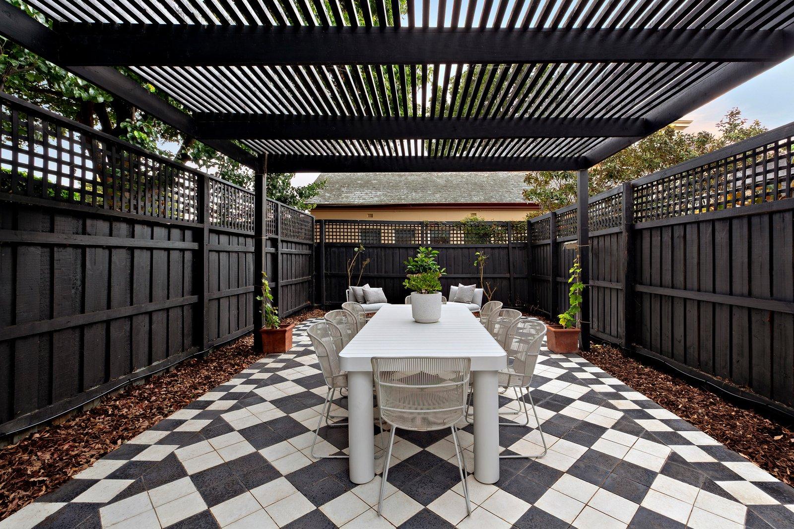 2/6 Lalbert Crescent, Prahran, 3181