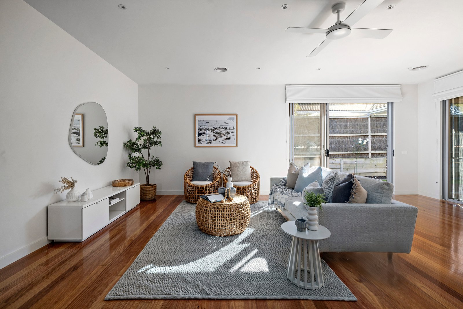 2/90 Beleura Hill Road, Mornington, 3931