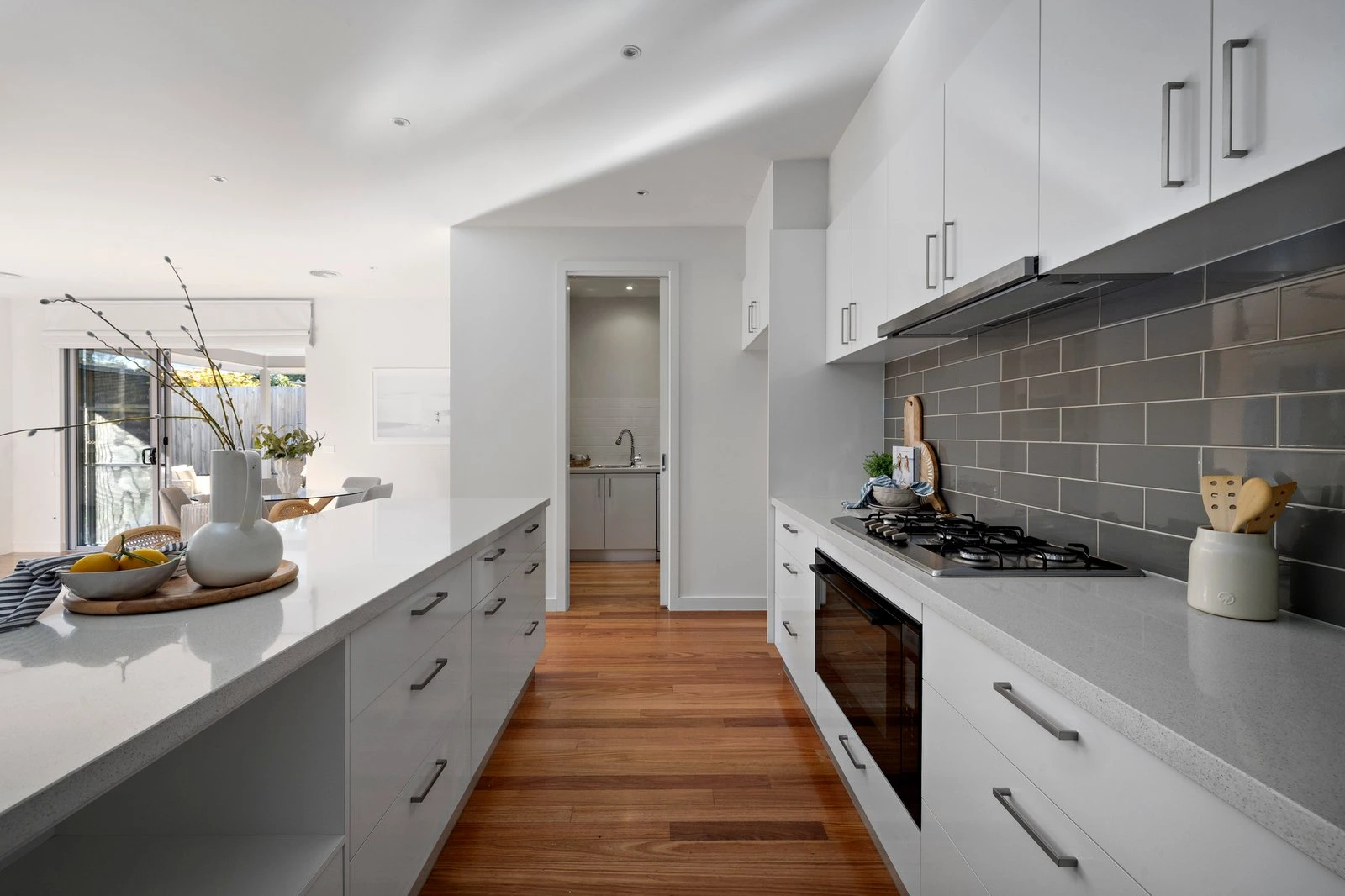 2/90 Beleura Hill Road, Mornington, 3931