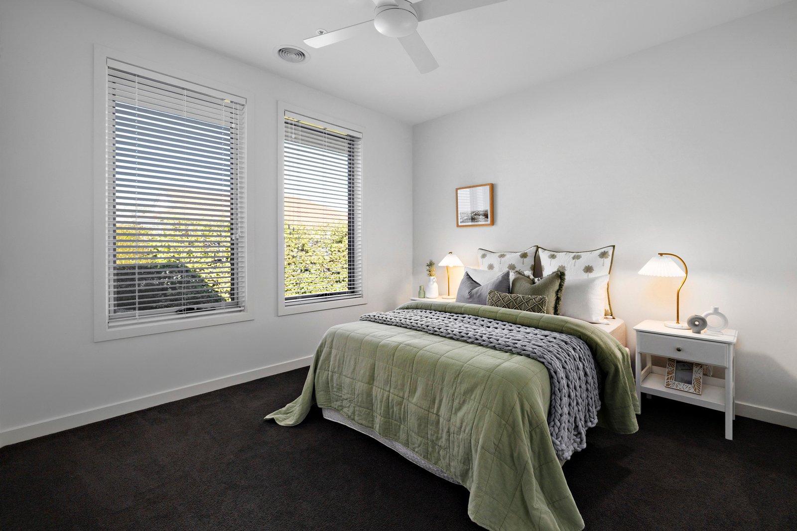 2/90 Beleura Hill Road, Mornington, 3931