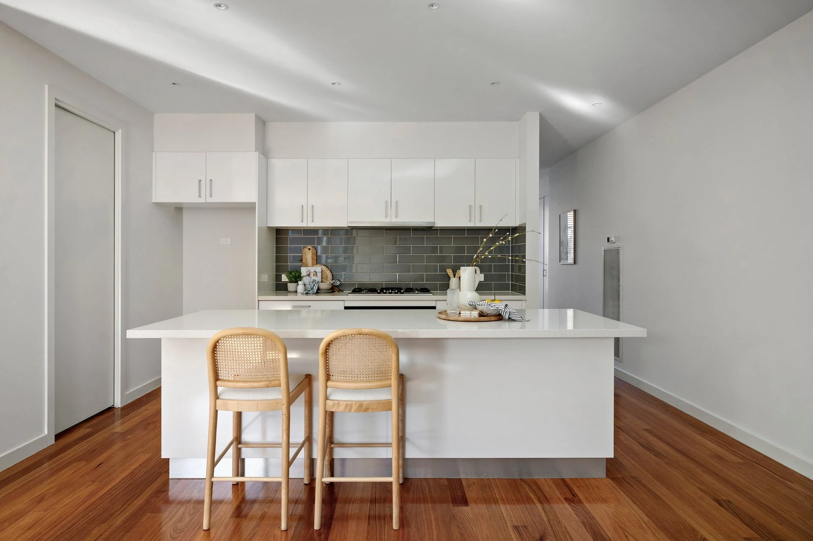 2/90 Beleura Hill Road, Mornington, 3931