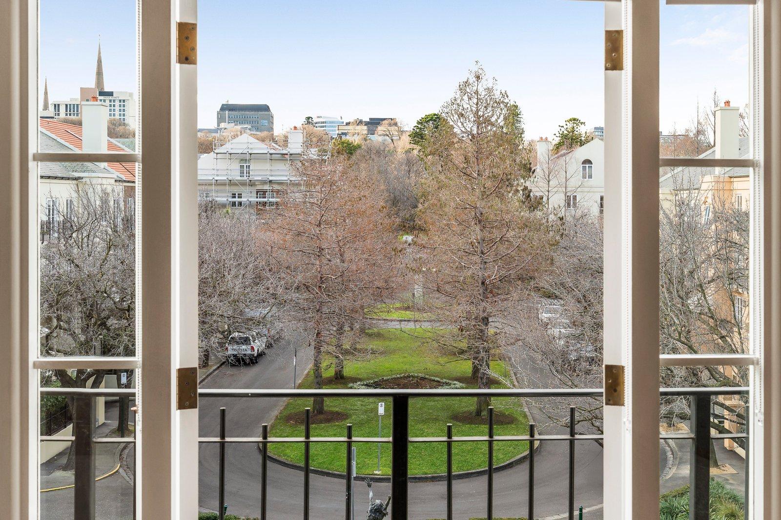 29/2 Wellington Crescent, East Melbourne, 3002