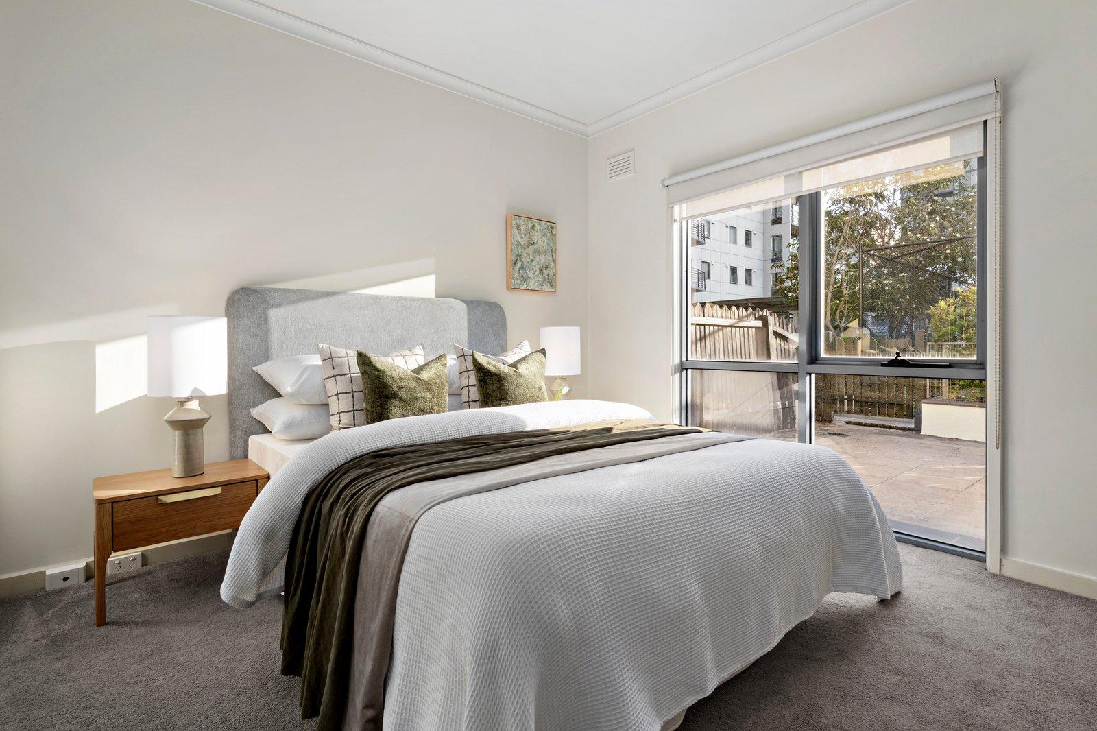 2/98 Wells Street, Southbank, 3006