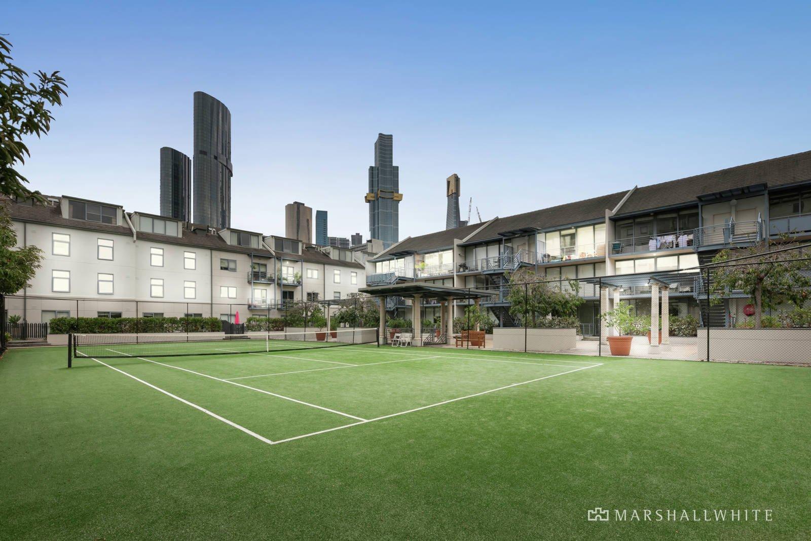 2/98 Wells Street, Southbank, 3006