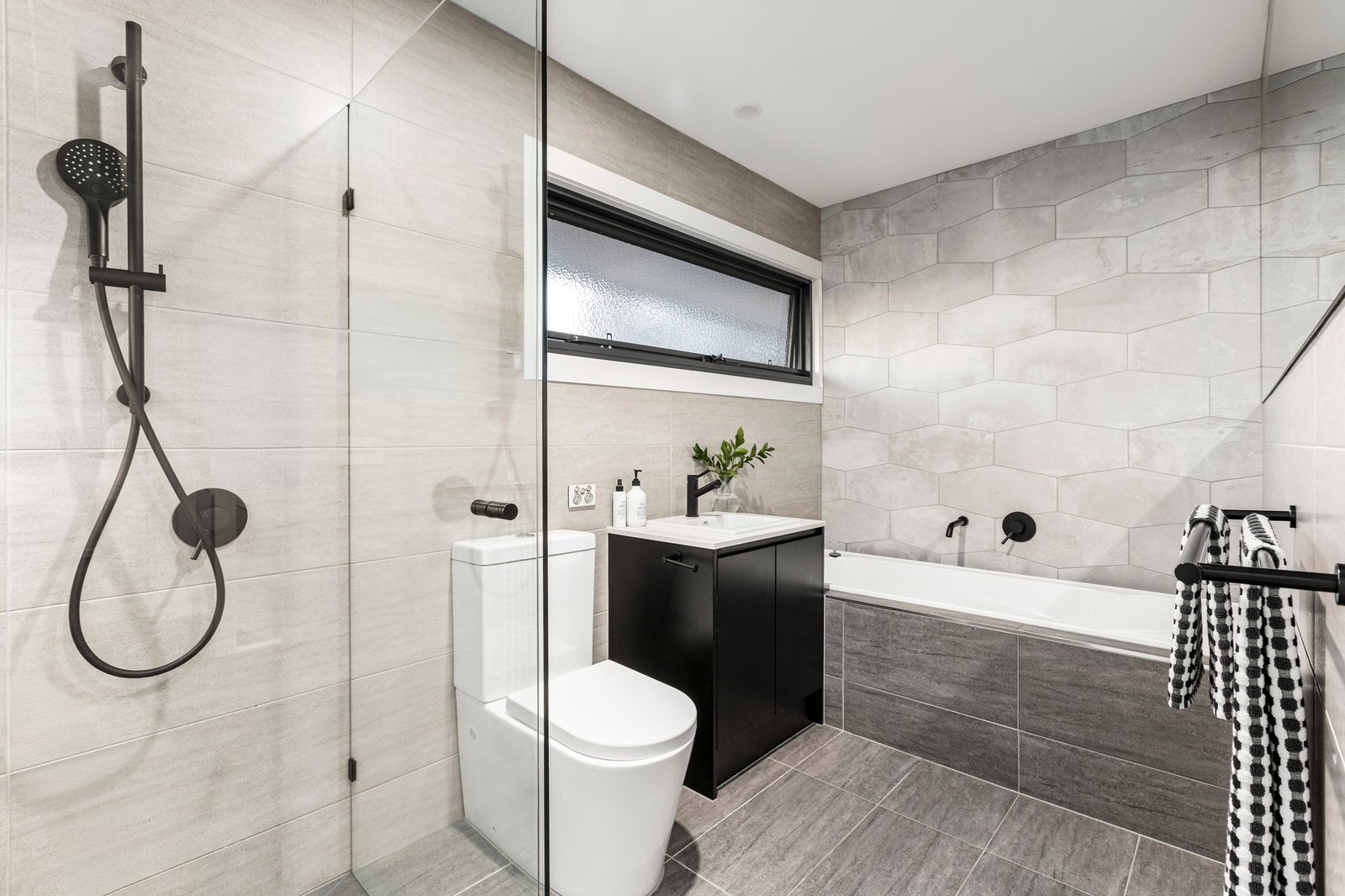 2/9A Jervis Street, Camberwell, 3124