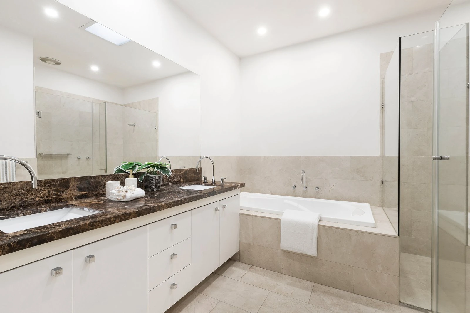 2A Brynmawr Road, Camberwell, 3124