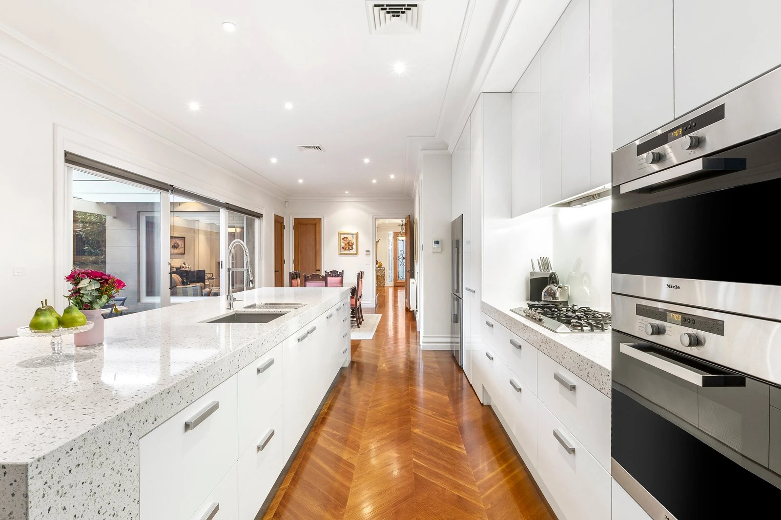 2a Georgian Court, Balwyn, 3103