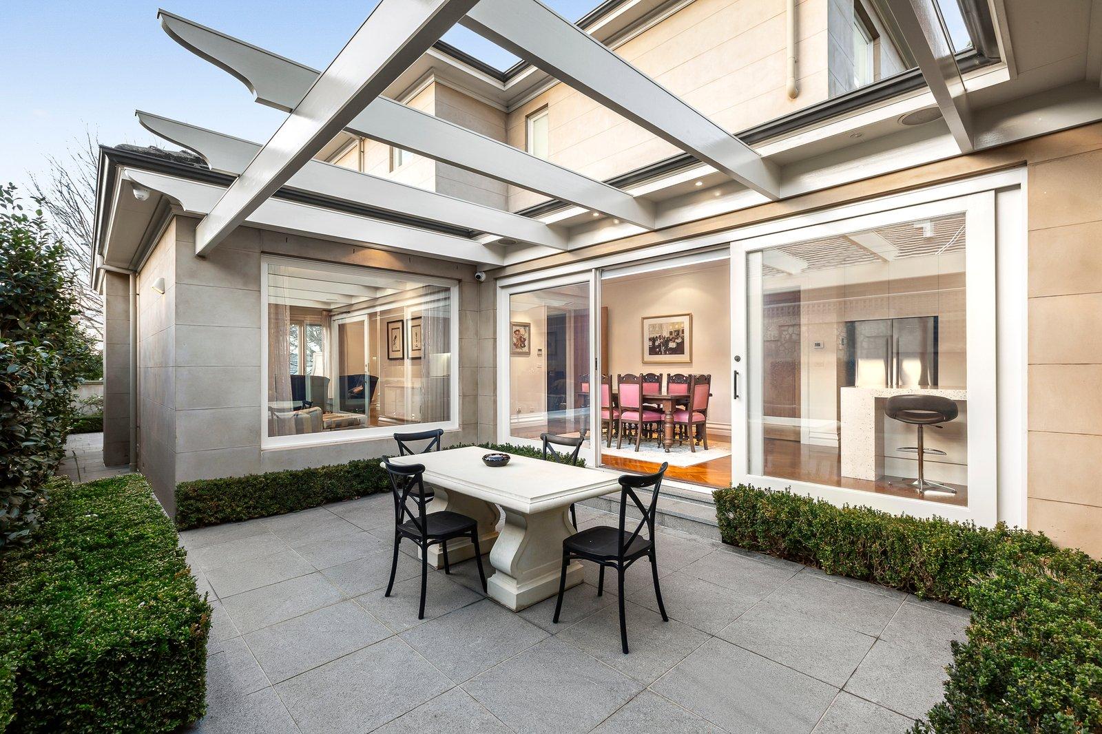 2a Georgian Court, Balwyn, 3103