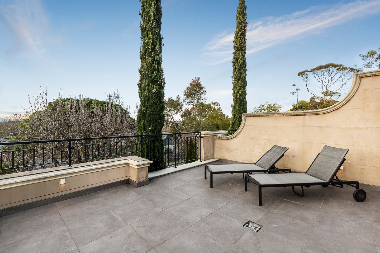 2a Georgian Court, Balwyn, 3103