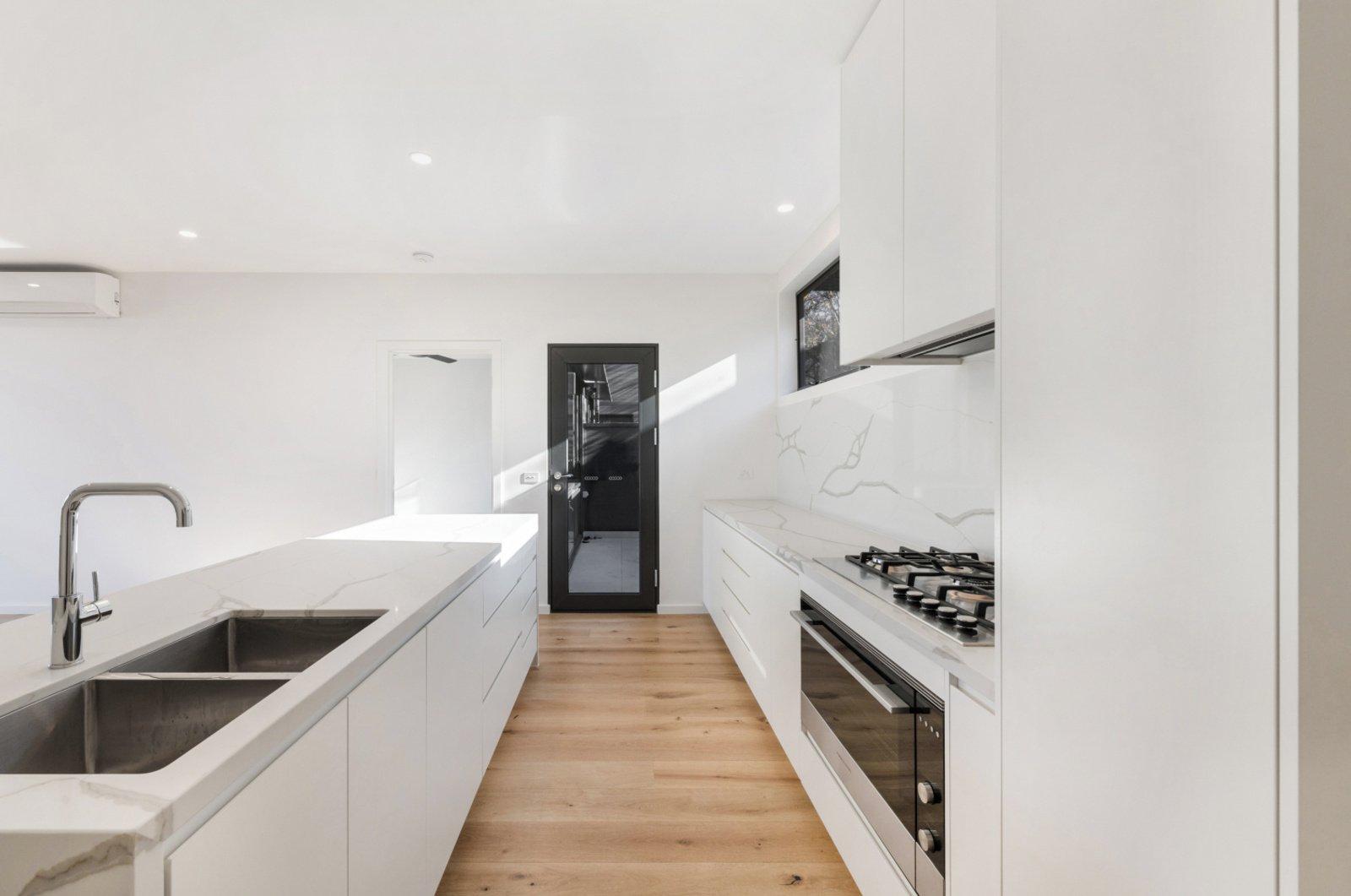 2B Waterloo Crescent, St Kilda, 3182