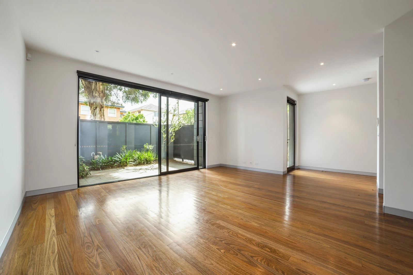 2B Ellesmere Road, Windsor, 3181