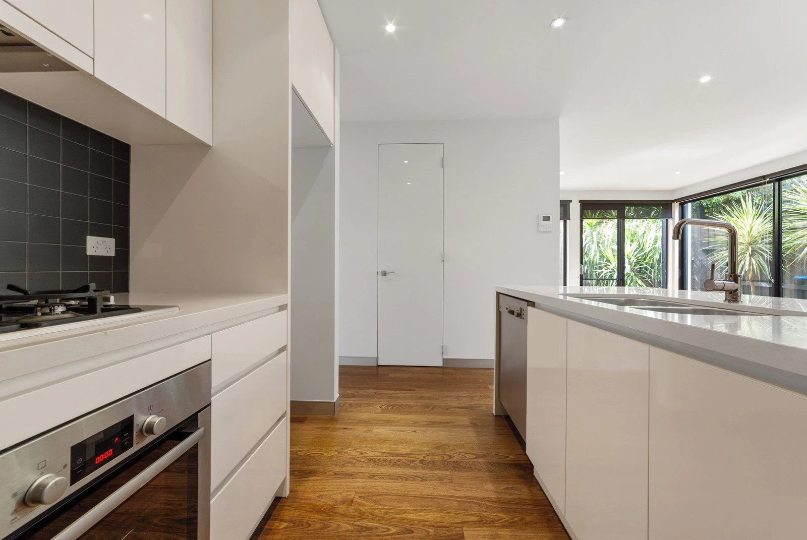 2B Ellesmere Road, Windsor, 3181