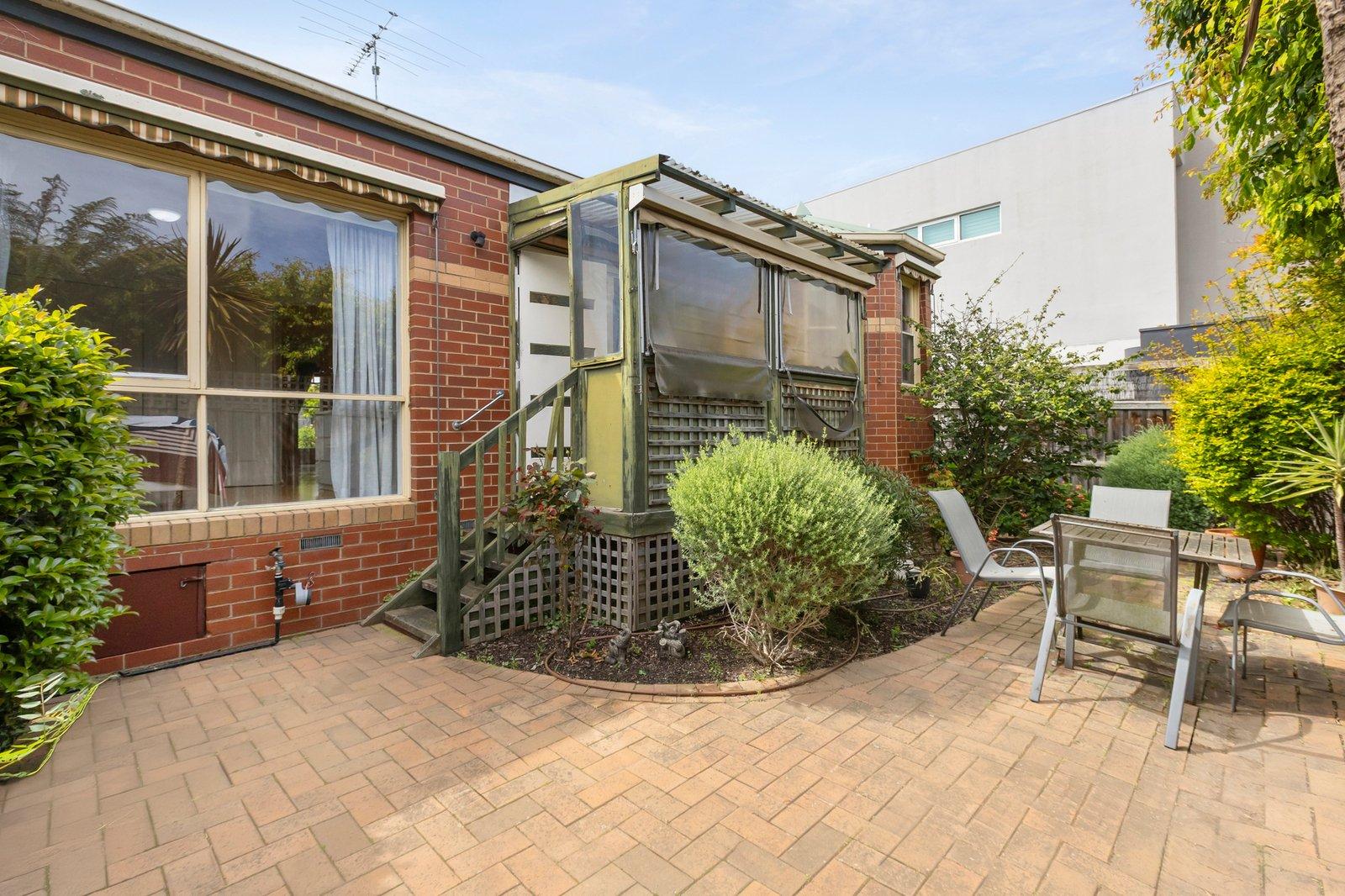 2C Russell Street, Surrey Hills, 3127