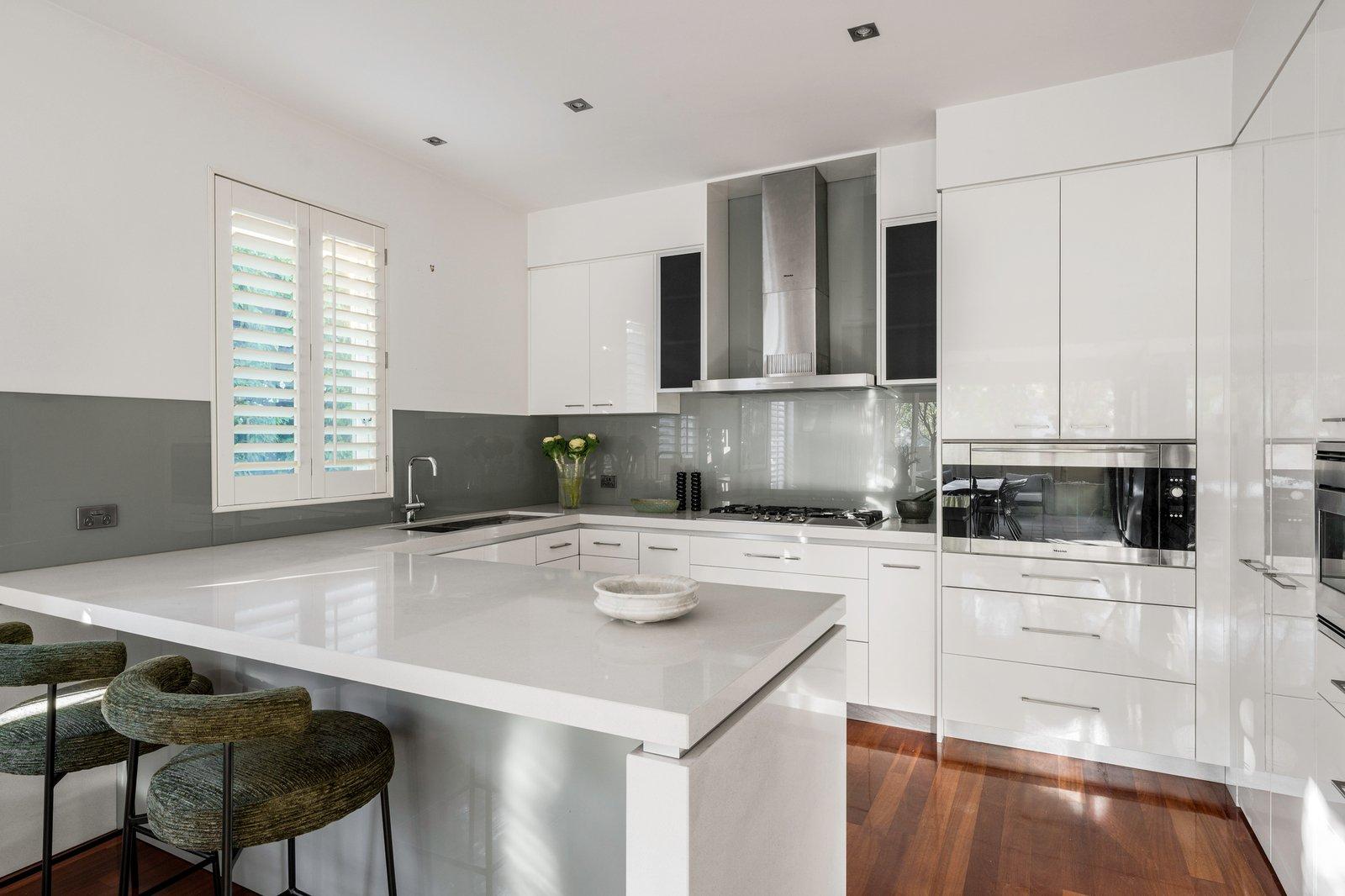 30 Hopetoun Road, Toorak, 3142