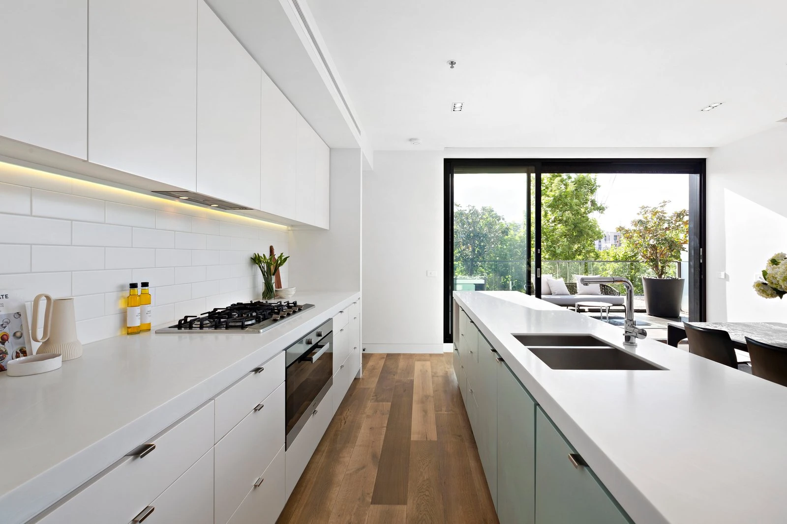 301/2 Cromwell Road, South Yarra, 3141